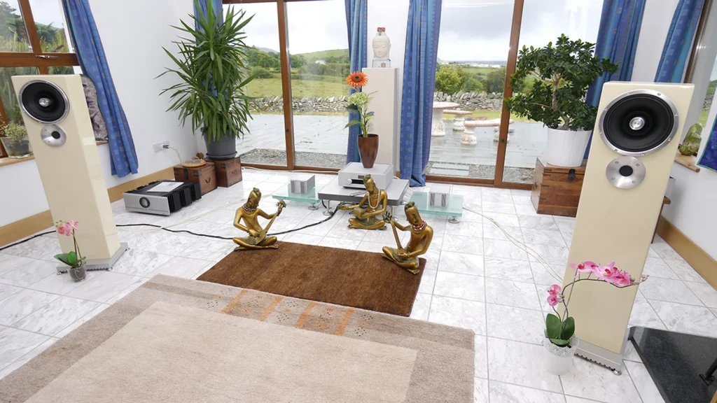 6moons – Goldmund Telos 590 NextGen 11