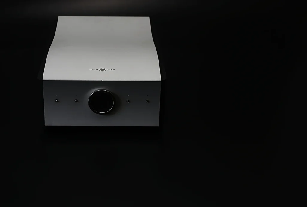 HIFI Knights sur le phonostage Mola-Mola Lupe 05