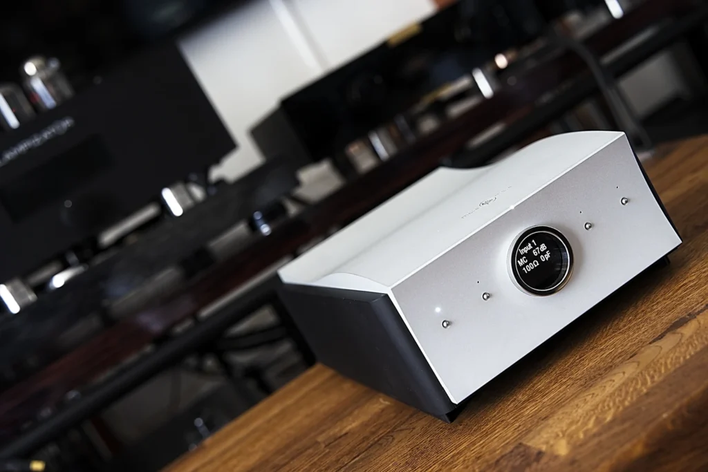 HIFI Knights sur le phonostage Mola-Mola Lupe 06