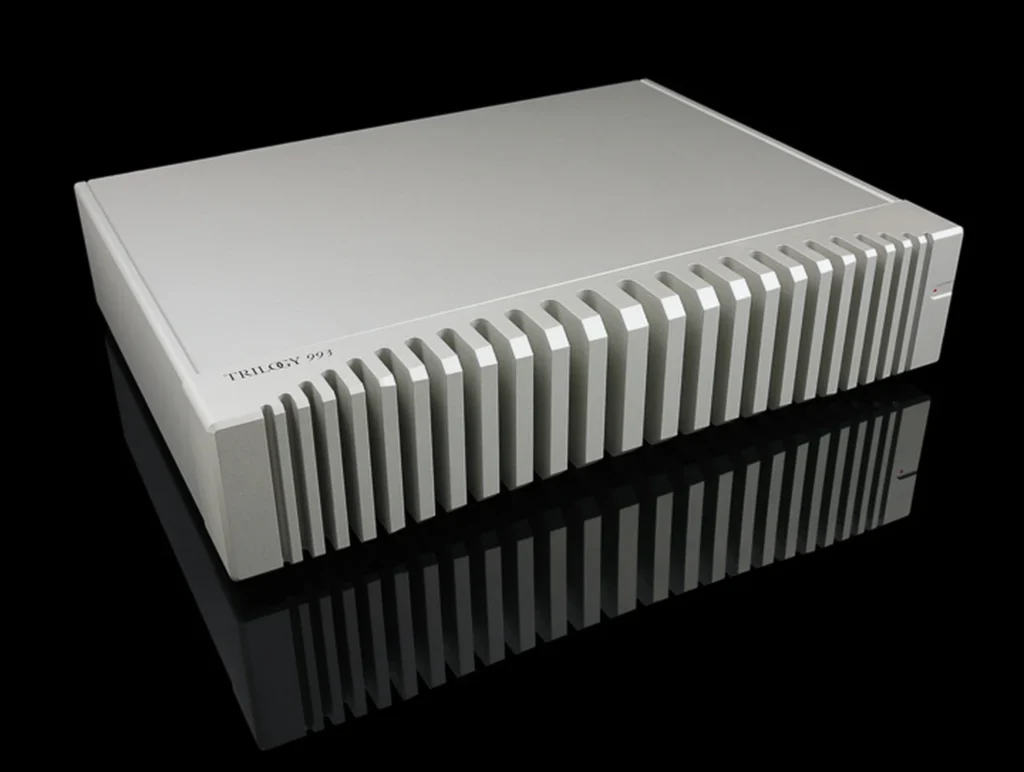 Hi-fi+ sur le préampli Trilogy Audio 903 et l’ampli 993 02