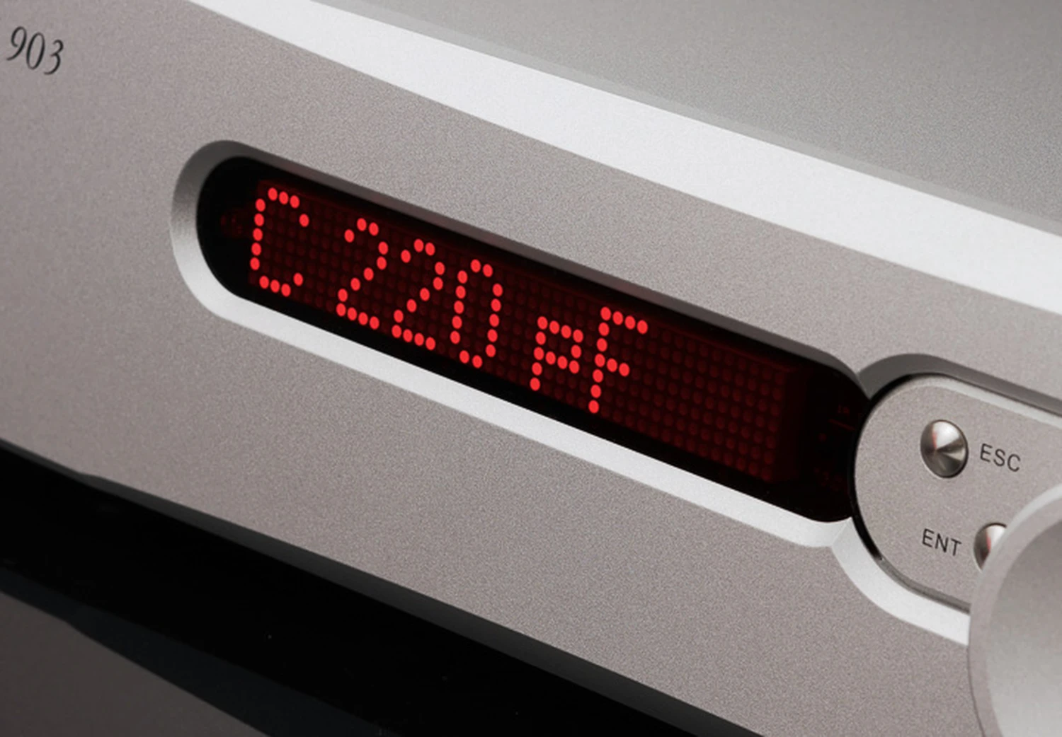 Hi-fi+ sur le préampli Trilogy Audio 903 et l’ampli 993 04