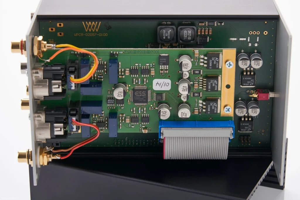 HiFi Statement s’intéresse au Weiss DAC204 et son alimentation optionnelle PSU102 06