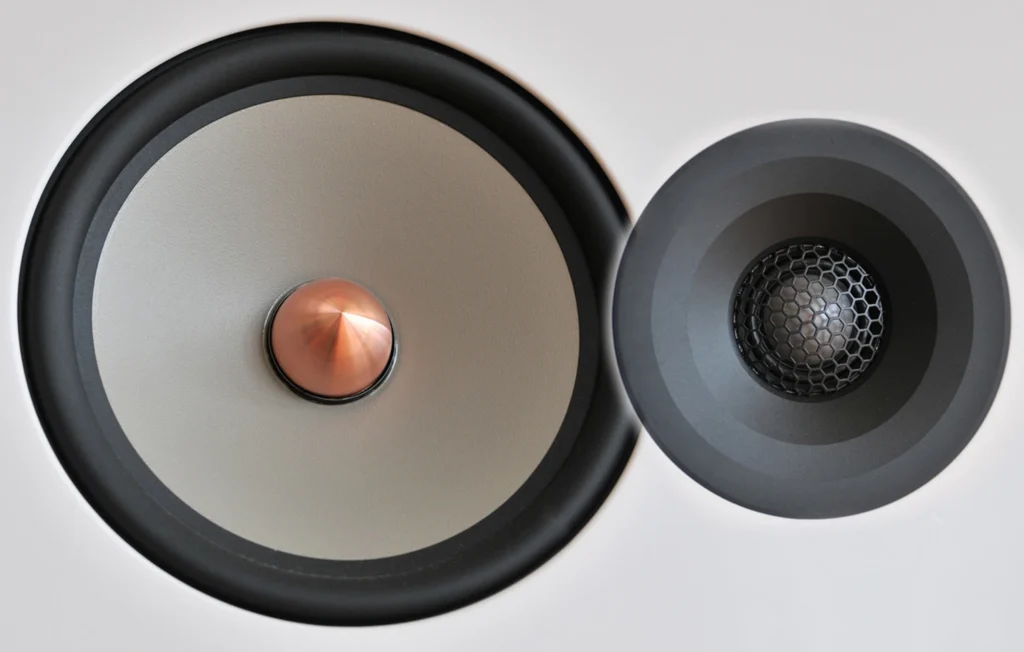 Six Moons sur les enceintes actives Grimm Audio LS1be 02