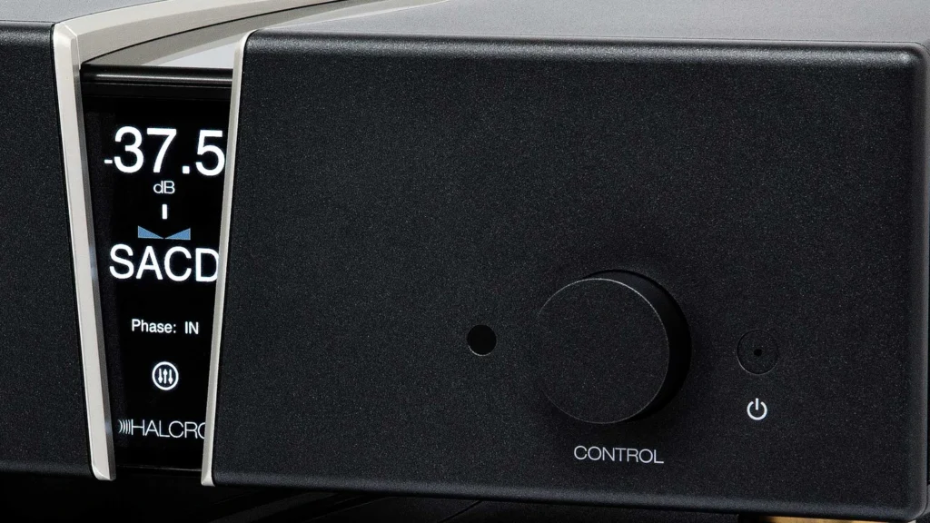 What Hi-Fi sur le préampli Halcro Equinox 01
