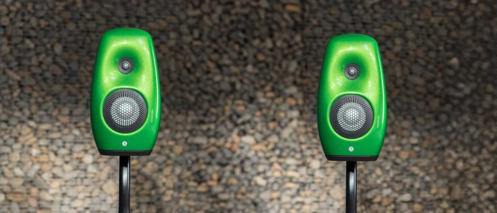 Whathifi sur les enceintes Vivid Audio Kaya S12 05