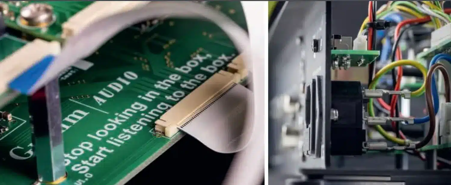 Deux images de composants électroniques : la gauche montre un circuit imprimé vert avec une phrase indiquant qu'il vaut mieux écouter le produit que de regarder à l'intérieur et la droite se concentre sur les connexions filaires multicolores d'un Grimm Audio MU1 (par 1877.audio)