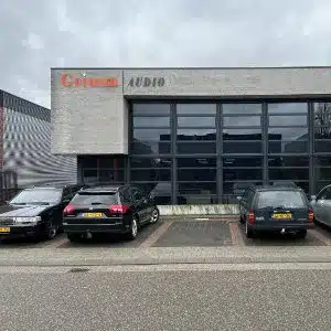 Vue en face de la rue du bâtiment de GRIMM AUDIO